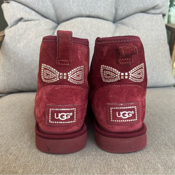 UGG Shoes - UGG Garnet Mini Crystal Bow Suede Leather Cozy Boots Size 7